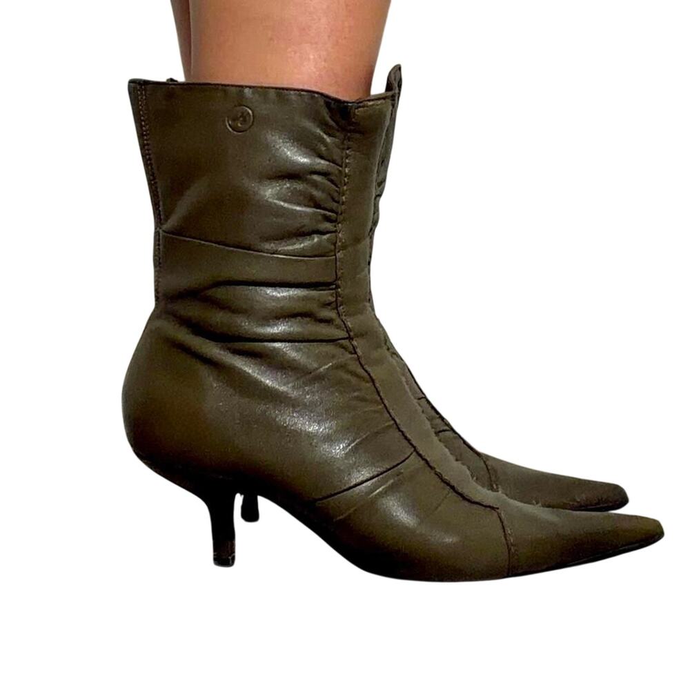 Y2K Bronx Brazilian Olive Leather Pointed Toe 2000s Kitten Heel Boots Size 6